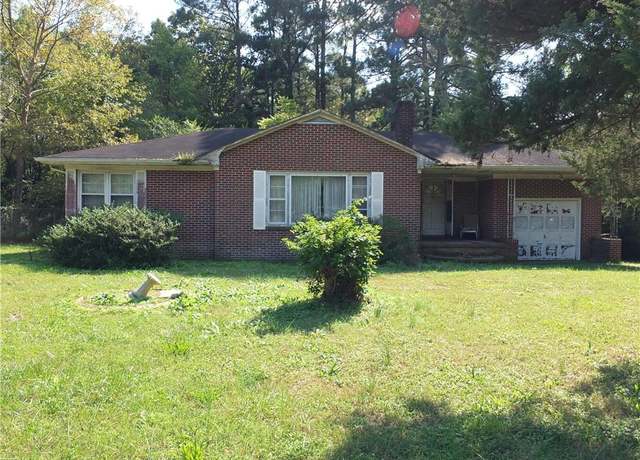 Property at 125 E Main St, Wakefield, VA 23888, 2 beds, 1 bath