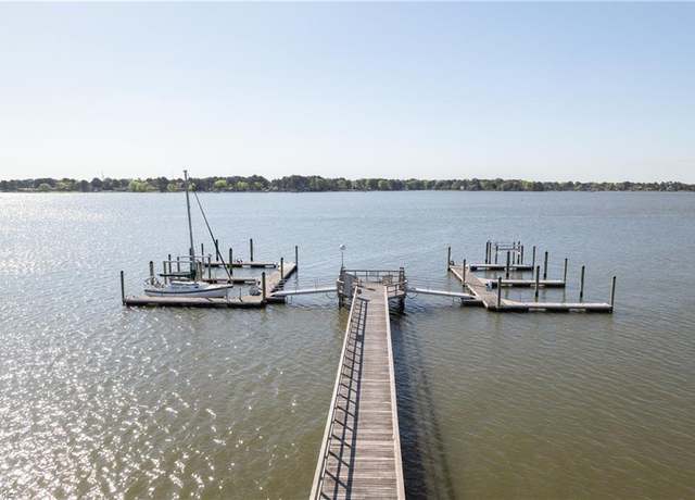 Property at 1001 Estates Ct, Portsmouth, VA 23703, 4 beds, 2.5 baths