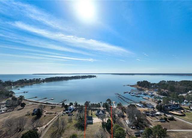 Property at 78 Ruarks Ln, Deltaville, VA 23043, 3 beds, 2.5 baths