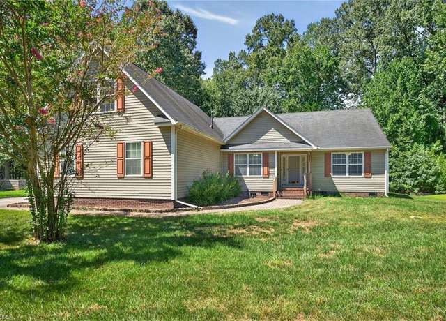 Property at 520 Hickory Cres, Smithfield, VA 23430, 4 beds, 3 baths