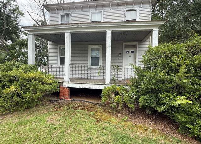 Property at 43 Lodge Rd, Poquoson, VA 23662, 3 beds, 1 bath