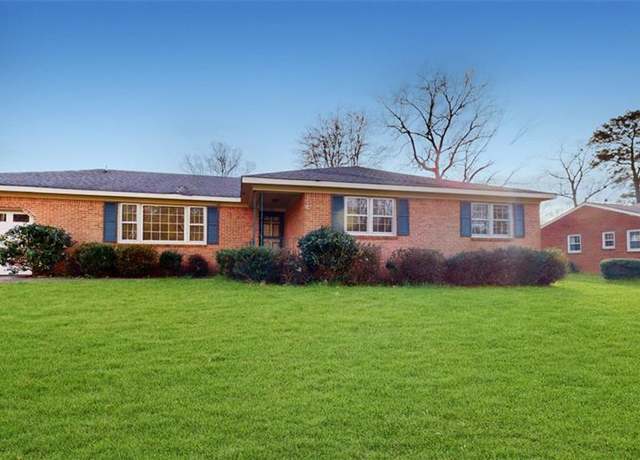 Property at 517 Canine Trl, Suffolk, VA 23434, 4 beds, 2 baths