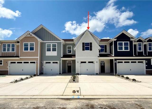 Property at 719 Flatrock Ln, Chesapeake, VA 23320, 3 beds, 2.5 baths