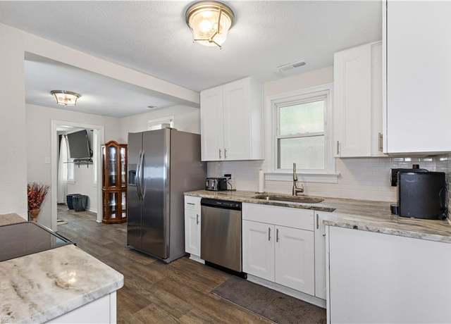 Property at 57 Pollux Cir W, Portsmouth, VA 23701, 3 beds, 2 baths