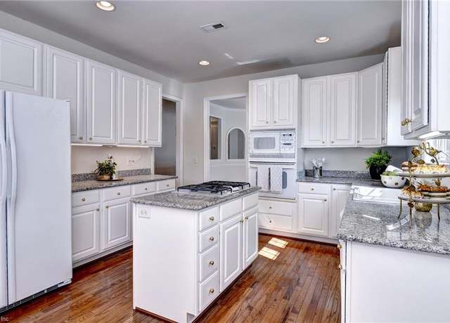 Property at 6667 Rexford Ln, Williamsburg, VA 23188, 2 beds, 3 baths