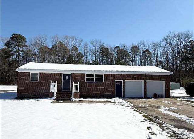 Property at 2436 Nansemond Pkwy, Suffolk, VA 23434, 3 beds, 1.5 baths