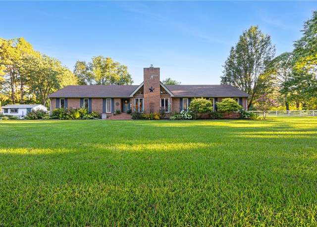 Property at 1116 Murray Dr, Chesapeake, VA 23322, 4 beds, 3 baths