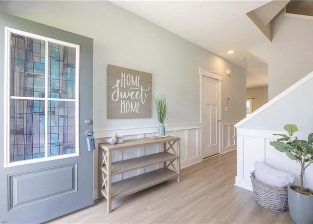 Property at 1608 Carma Ct, Virginia Beach, VA 23454, 5 beds, 3.5 baths
