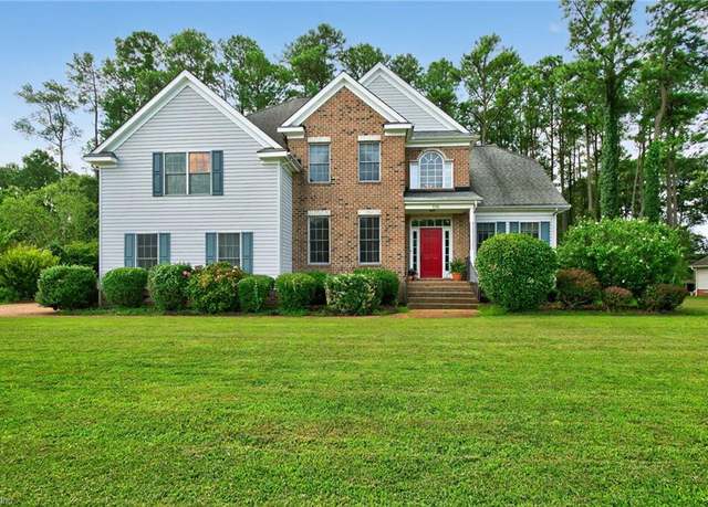 Property at 135 W Laydon Way, Poquoson, VA 23662, 5 beds, 3 baths