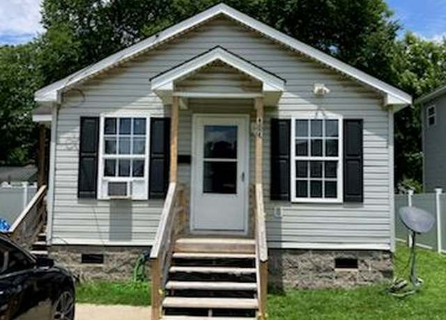 Property at 402 Webb St, Suffolk, VA 23434, 3 beds, 1 bath