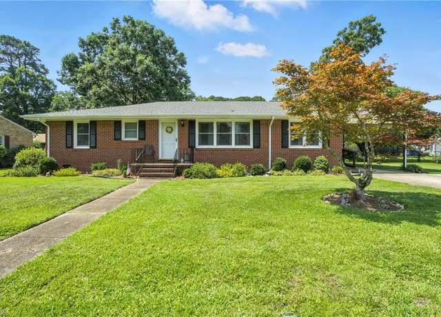 Property at 320 Pond Dr, Suffolk, VA 23434, 3 beds, 2 baths