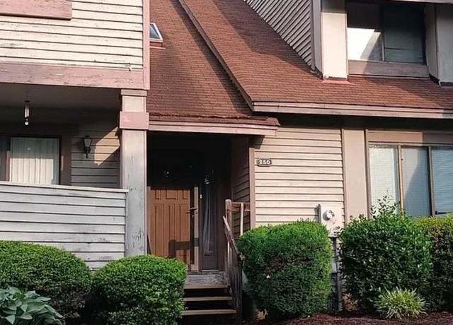 Property at 250 Misty Point Ln, Newport News, VA 23603, 2 beds, 2 baths