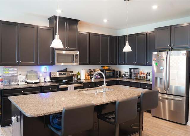 Property at 132 Two Penny Pl, Williamsburg, VA 23185, 3 beds, 2.5 baths