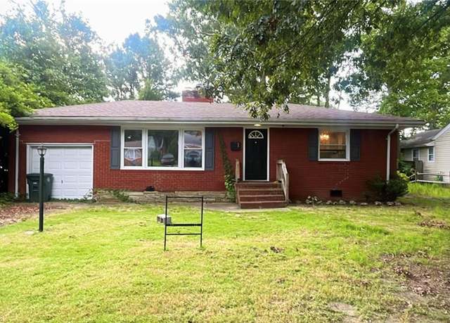 Property at 11 Greenwood Rd, Newport News, VA 23601, 3 beds, 1 bath