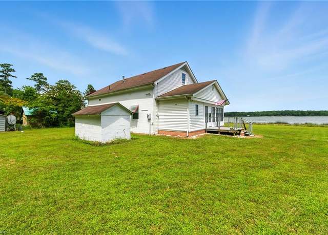Property at 7812 Haynes Dr, Gloucester, VA 23061, 2 beds, 2 baths