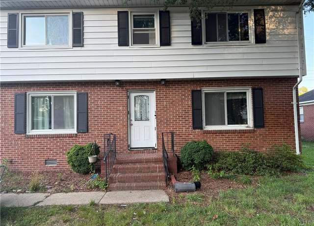Property at 344 Brout Dr, Hampton, VA 23666, 4 beds, 2.5 baths