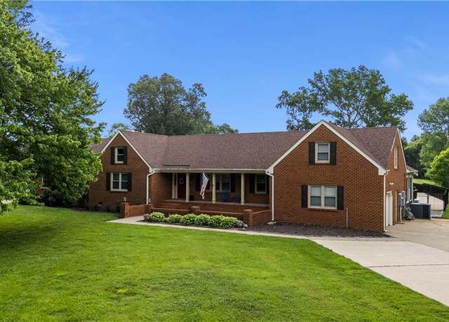 Property at 2449 Johnstown Rd, Chesapeake, VA 23322, 5 beds, 4 baths