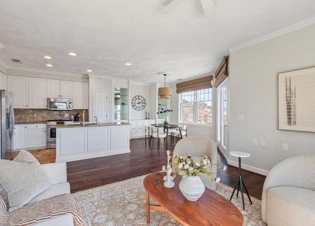 Property at 2301 Page Harbor Lndg #207, Virginia Beach, VA 23451, 2 beds, 2 baths