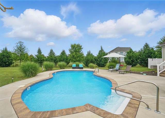 Property at 826 Majestic Ct, Chesapeake, VA 23323, 4 beds, 3.5 baths