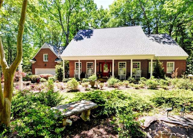 Property at 4 Newman Ct, Williamsburg, VA 23188, 4 beds, 3.5 baths