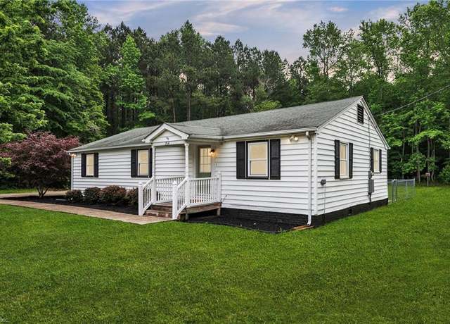 Property at 764 Greenway Rd, Suffolk, VA 23434, 3 beds, 2 baths