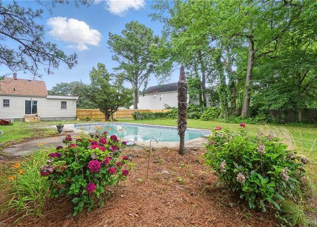 Property at 3013 Smithfield Rd, Portsmouth, VA 23702, 3 beds, 1 bath