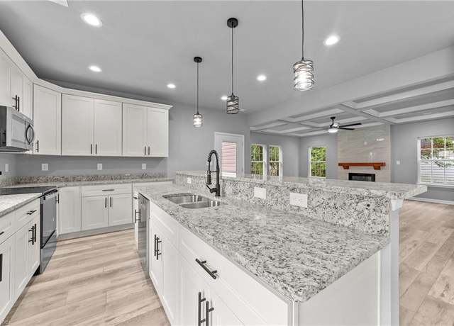 Property at 1316 36th St, Newport News, VA 23607, 5 beds, 4 baths