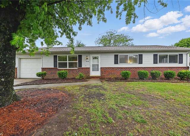 Property at 2944 Candlewood Cir, Chesapeake, VA 23324, 3 beds, 1.5 baths