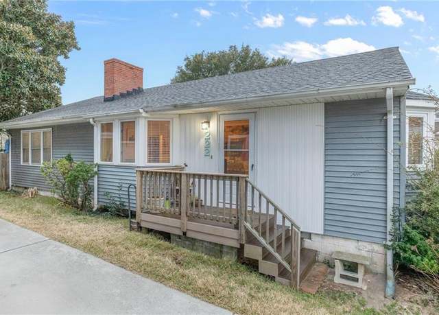 Property at 222 56th St, Virginia Beach, VA 23451, 3 beds, 2 baths