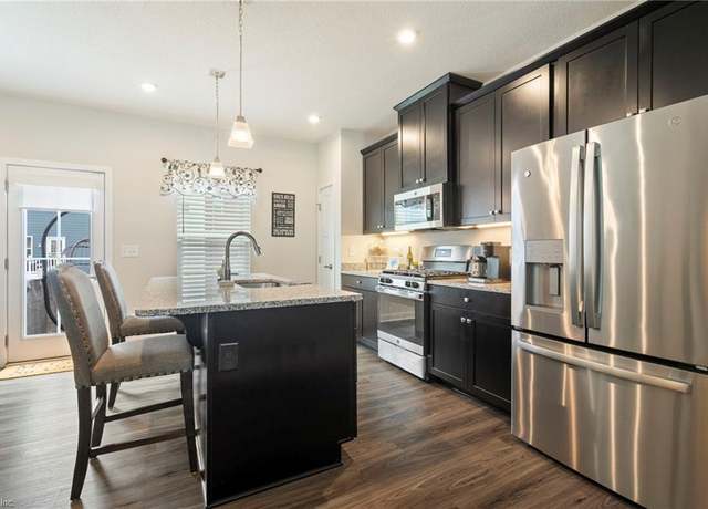 Property at 1726 Defiance Dr, Chesapeake, VA 23323, 3 beds, 2.5 baths