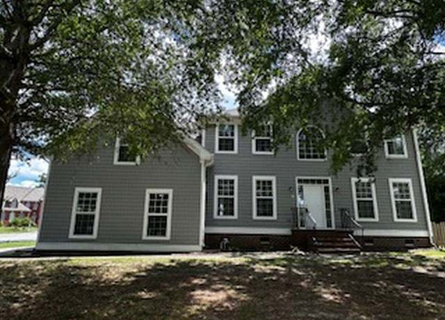 Property at 5300 S Bay Hill Ct, Suffolk, VA 23435, 5 beds, 3 baths