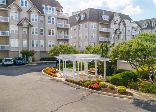 Property at 2308 Mariners Mark Way #203, Virginia Beach, VA 23451, 3 beds, 2 baths