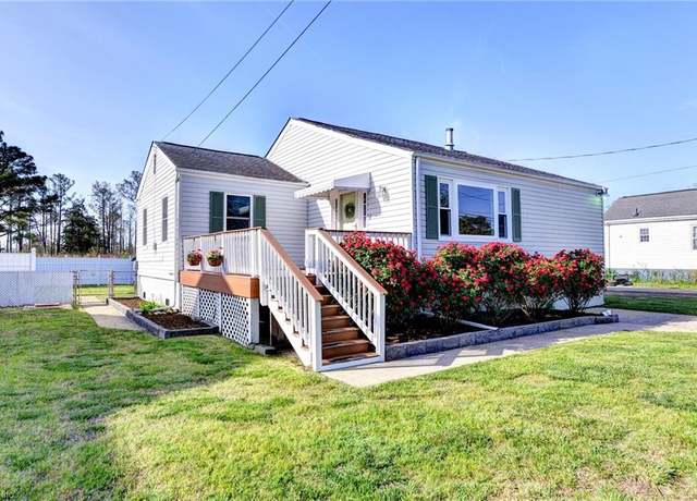 Property at 76 Messick Rd, Poquoson, VA 23662, 3 beds, 2 baths