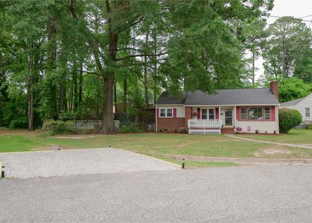 Property at 58 Tucker Ln, Newport News, VA 23606, 4 beds, 2 baths