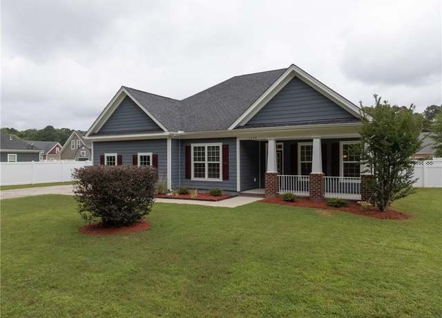 Property at 5420 Willow Lake Rd, Chesapeake, VA 23321, 4 beds, 2 baths