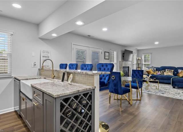 Property at 4412 Segovia Ct, Virginia Beach, VA 23462, 2 beds, 2.5 baths