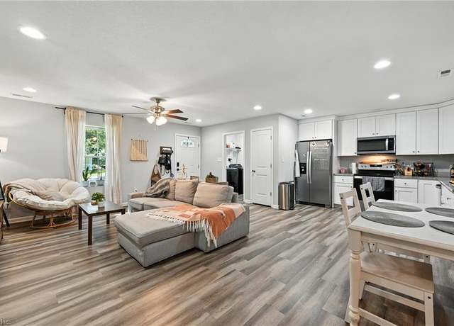Property at 27 Pollux Cir E, Portsmouth, VA 23701, 3 beds, 2 baths