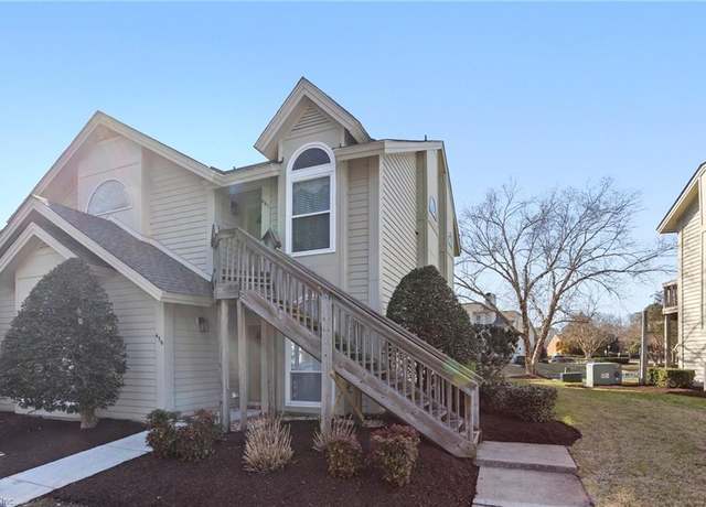 Property at 461 E Lake Cir, Chesapeake, VA 23322, 2 beds, 1 bath