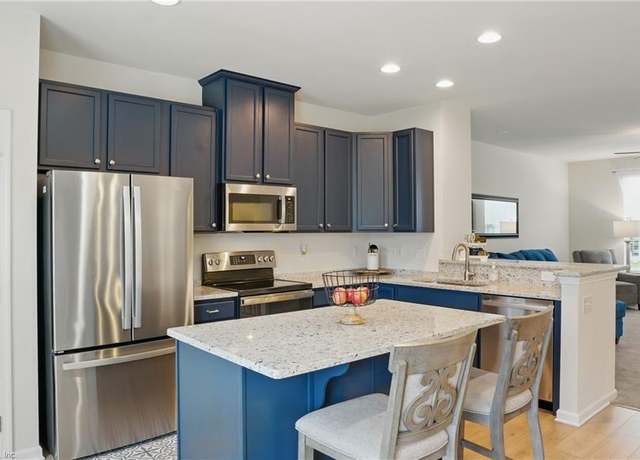 Property at 3102 Rollie Way, Chesapeake, VA 23323, 3 beds, 2.5 baths