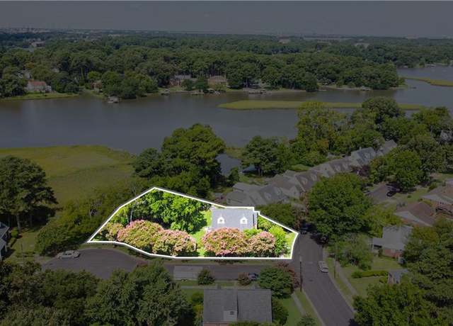 Property at 529 Roland Dr, Norfolk, VA 23509, 4 beds, 2 baths