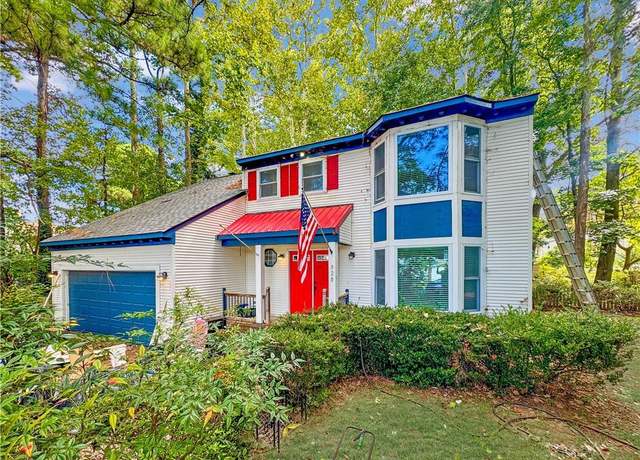 Property at 920 Oxford Dr, Virginia Beach, VA 23452, 4 beds, 2.5 baths