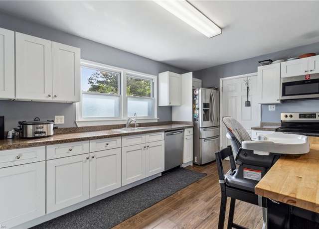 Property at 252 Dillon Dr, Virginia Beach, VA 23452, 3 beds, 1 bath