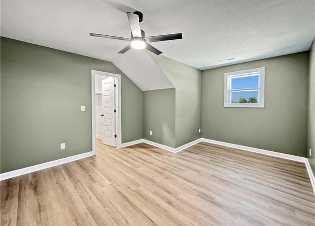 Property at 309 Spinnaker St, Elizabeth City, NC 27909, 5 beds, 3 baths