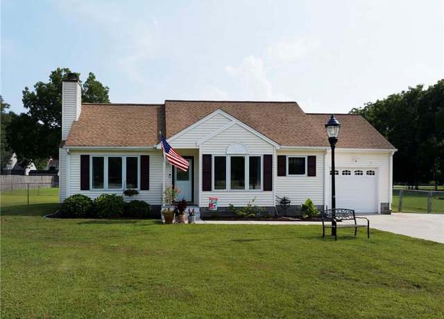 Property at 6766 Magnolia Dr, Gloucester, VA 23061, 3 beds, 1.5 baths