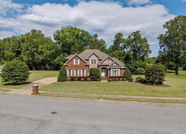 Property at 145 Green Spring Dr, Suffolk, VA 23434, 5 beds, 3.5 baths
