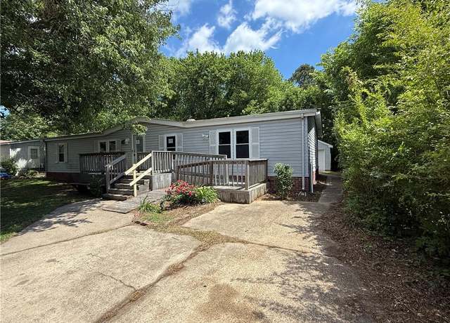 Property at 1224 Old Clubhouse Rd, Virginia Beach, VA 23453, 4 beds, 2 baths
