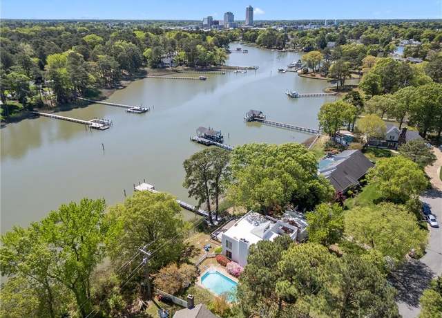Property at 4249 Cheswick Ln, Virginia Beach, VA 23455, 4 beds, 2.5 baths