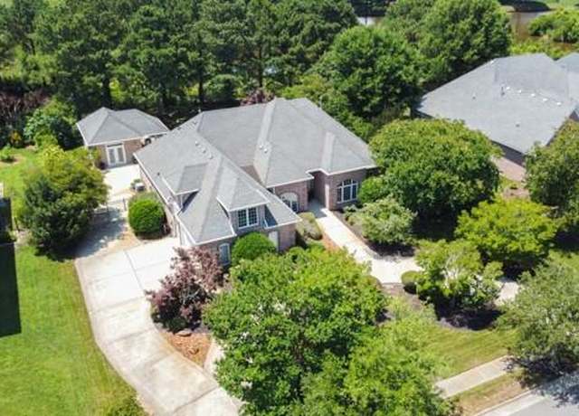 Property at 3201 Stonewood Dr, Virginia Beach, VA 23456, 4 beds, 4.5 baths