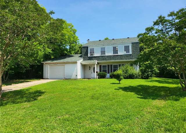 Property at 108 Briar Dr, Hampton, VA 23661, 4 beds, 2.5 baths