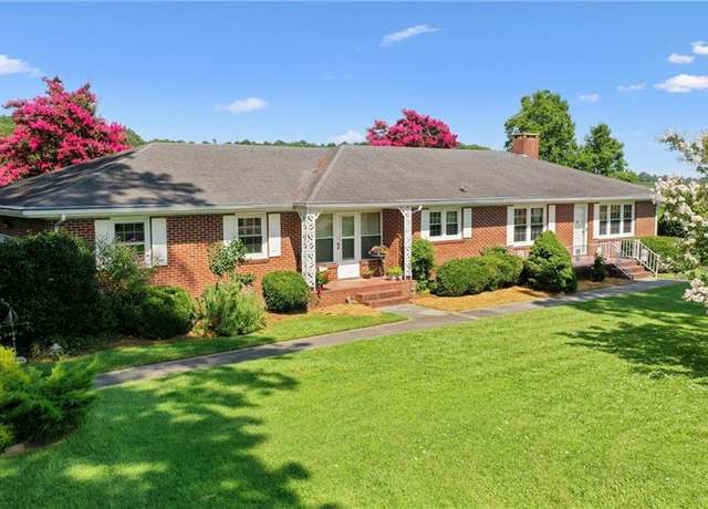 Property at 1171 New Hope Rd, Hertford, NC 27944, 3 beds, 2 baths